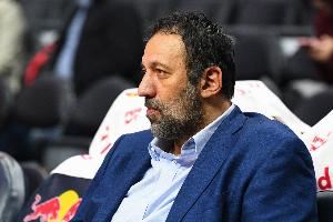 前NBA球星迪瓦茨因摩托车事故摔伤臀部 已接受髋关节手术